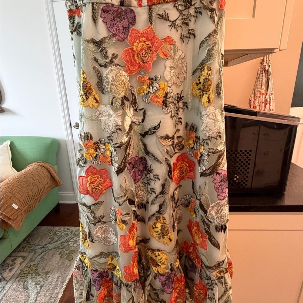 Dress the Population Carina Floral Embroidered Strapless Cocktail Dress - Picture 4 of 7